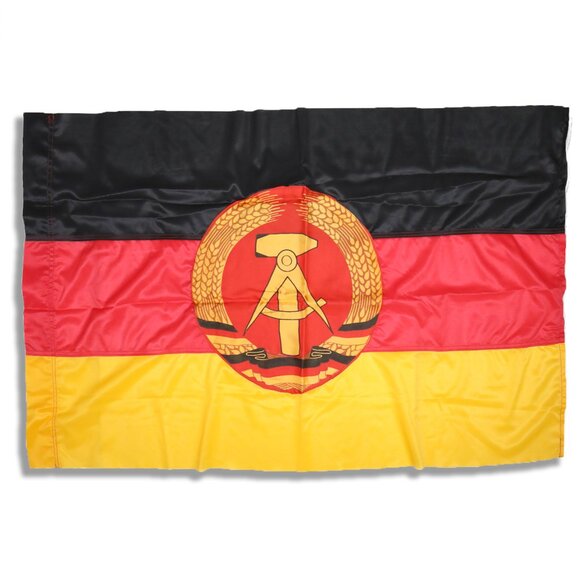 Vintage 1986 East Germany Flag German Democratic Republic Cold War Berlin Wall - Picture 1 of 9